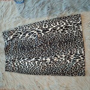 Elie Tahari Grey leopard print skirt